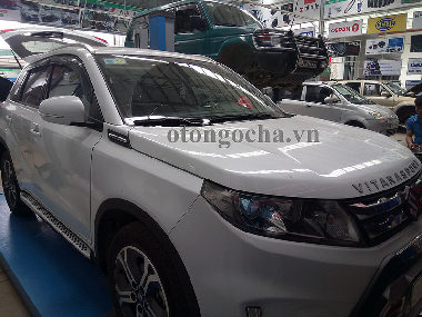 Bậc Dẫm Suzuki Vitara 2016 Kiểu Chấm Bi